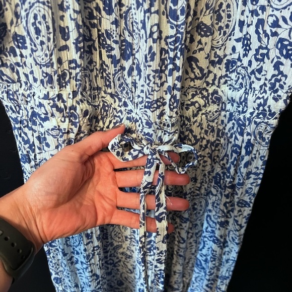 Chelsea Taylor Medium Coastal Boho Maxi
Dress Blue White Paisley Print like New - Picture 5 of 10